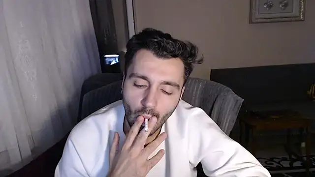 handsomeee04 online show from 11/18/25, 10:45