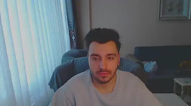 Snapshot of handsomeee04 chatting on 03/03/25, 02:28 handsomeee04 online show from 03/03/25, 02:28