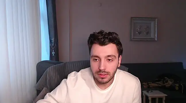 Snapshot of handsomeee04 chatting on 03/20/25, 04:29 handsomeee04 online show from 03/20/25, 04:29