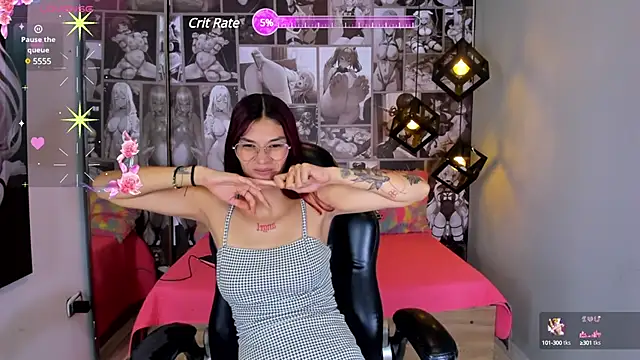 Snapshot of Nicole_Angels_ chatting on 02/03/25, 02:02 Nicole Angels online show from 02/03/25, 02:02