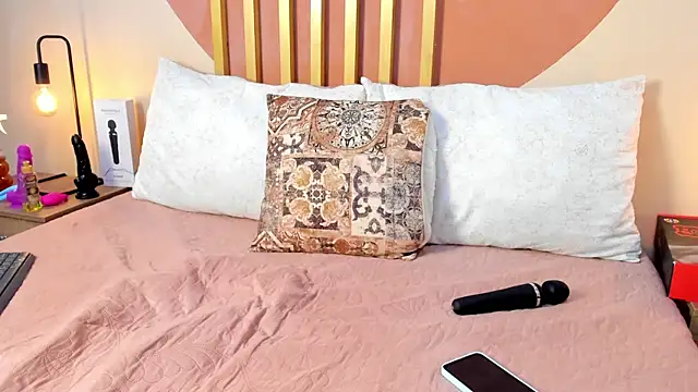 Nicole Angels  online show from 11/25/25, 07:58