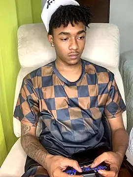 Boy cock18 online show from 10/24/25, 07:18