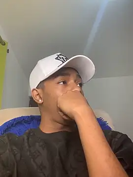 Boy cock18 online show from 10/22/25, 08:19