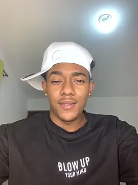 Boy cock18 online show from 11/26/25, 07:52