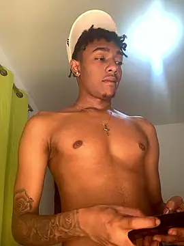 Boy cock18 online show from 01/09/26, 06:09