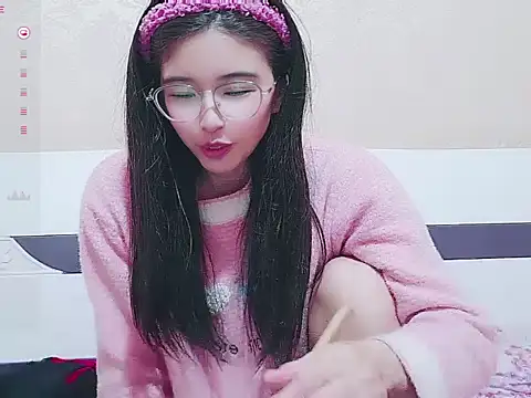 Snapshot of lingling998 chatting on 02/25/25, 06:01 lingling998 online show from 02/25/25, 06:01