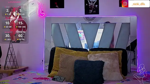 Snapshot of supradoll chatting on 10/19/25, 06:10 supradoll online show from 10/19/25, 06:10