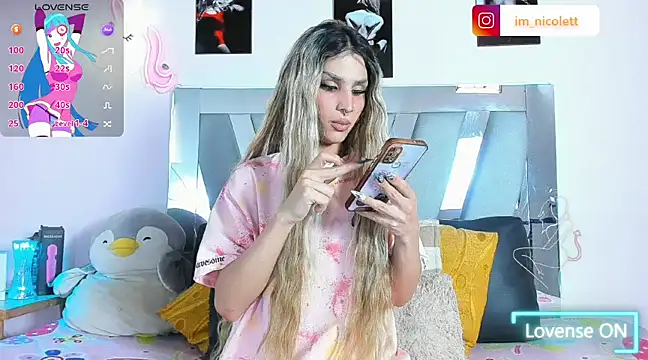 Snapshot of supradoll chatting on 02/10/25, 05:30 supradoll online show from 02/10/25, 05:30