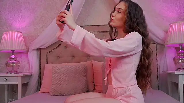 SashaMeow online show from 10/13/25, 03:35