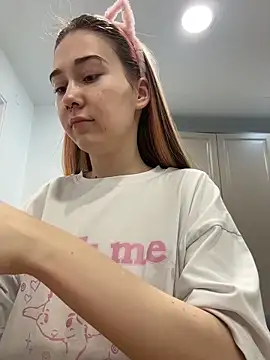 SashaMeow online show from 04/14/26, 04:01