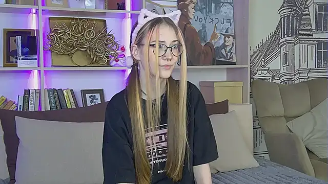 SashaMeow online show from 04/21/26, 04:35