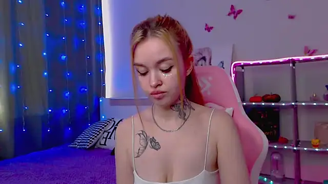 Snapshot of Naughty_Mable chatting on 03/15/25, 03:07 Naughty Mable online show from 03/15/25, 03:07