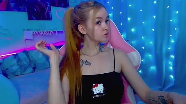 Snapshot of Naughty_Mable chatting on 02/27/25, 06:46 Naughty Mable online show from 02/27/25, 06:46
