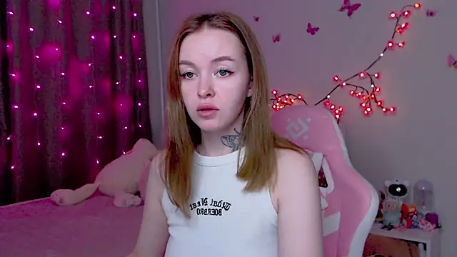 Snapshot of Naughty_Mable chatting on 10/09/25, 01:06 Naughty Mable online show from 10/09/25, 01:06