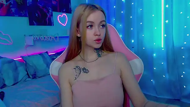 Snapshot of Naughty_Mable chatting on 02/19/25, 07:17 Naughty Mable online show from 02/19/25, 07:17