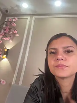 Abril jones10 online show from 11/30/25, 01:39