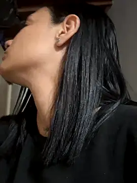 Abril jones10 online show from 11/22/25, 11:25