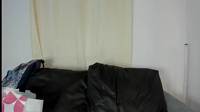 Snapshot of Abril_jones10 chatting on 02/26/25, 01:36 Abril jones10 online show from 02/26/25, 01:36
