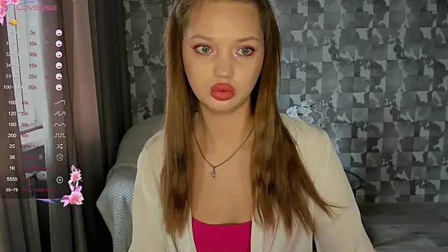 Lovely Lure online show from 01/31/25, 09:59