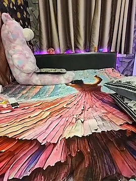 Little  Lia online show from 05/01/26, 06:57