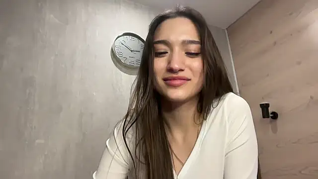 Snapshot of MilenaMilven chatting on 01/01/25, 03:46 MilenaMilven online show from 01/01/25, 03:46