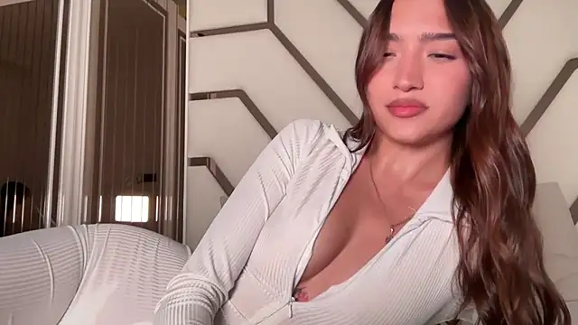 MilenaMilven online show from 11/21/25, 08:08