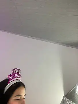 mia18 queen online show from 12/21/24, 02:41