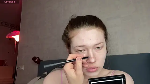eva varnerr online show from 04/04/26, 08:48