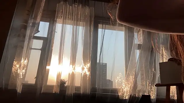 eva varnerr online show from 03/11/26, 05:23