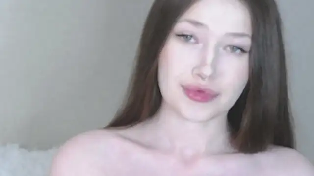 Snapshot of eva_varnerr chatting on 02/08/25, 12:28 eva varnerr online show from 02/08/25, 12:28