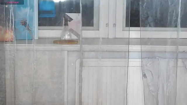 eva varnerr online show from 11/30/25, 04:02