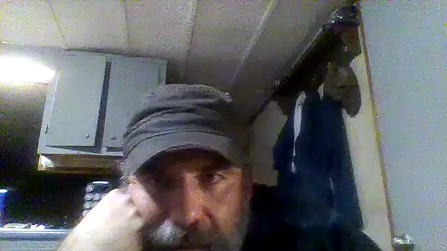 Snapshot of zaneporter46 chatting on 10/08/25, 03:30 zaneporter46 online show from 10/08/25, 03:30