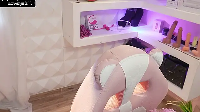 Mara-Bella online show from 03/18/26, 08:32