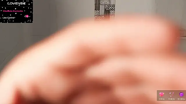 Mara-Bella online show from 10/24/25, 02:21