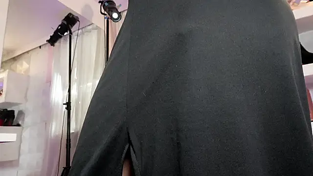 Snapshot of Mara-Bella chatting on 02/18/26, 08:05 Mara-Bella online show from 02/18/26, 08:05