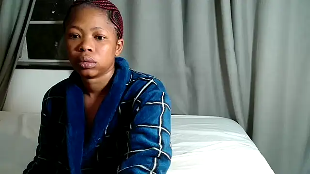 EROTIC BARBIE28 online show from 04/15/26, 04:18