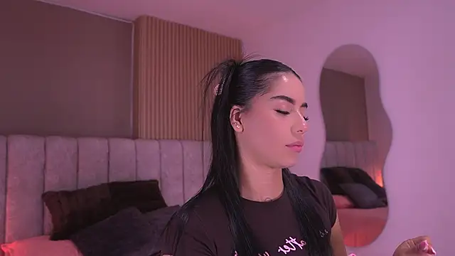 sam lewins online show from 04/12/26, 07:17