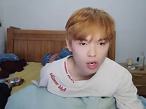 DOUMI98 online show from 12/15/25, 01:22