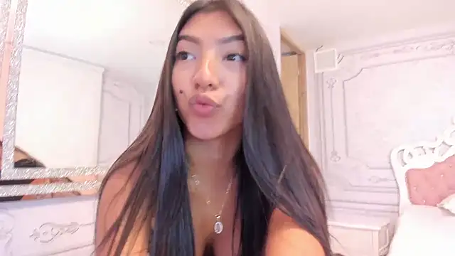 Snapshot of Daphne_Fox_ chatting on 03/14/25, 03:04 Daphne Fox online show from 03/14/25, 03:04