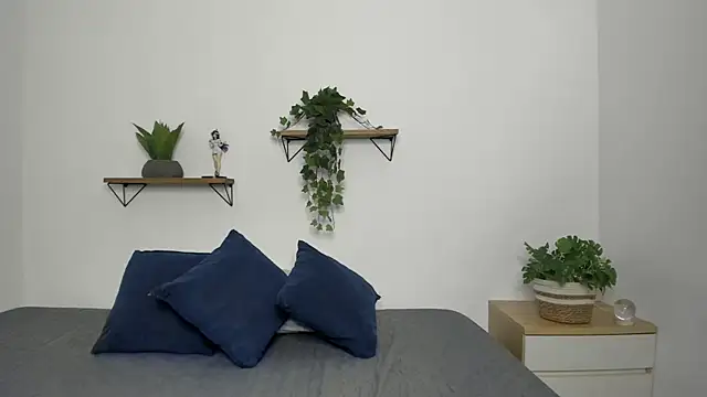 naughty 1girl online show from 04/10/26, 01:12