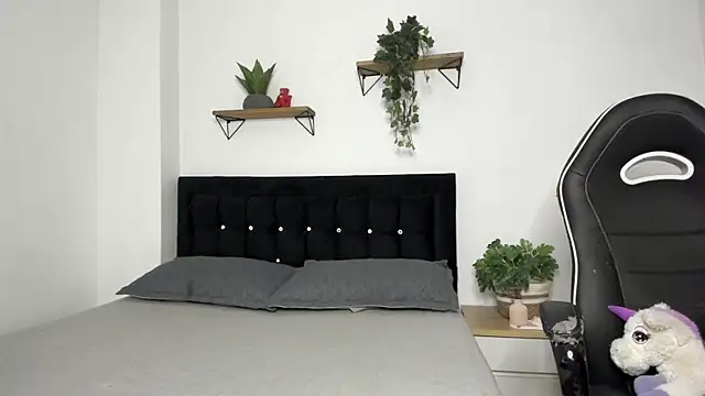 naughty 1girl online show from 11/14/25, 03:48