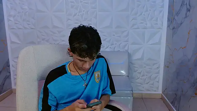 andy dan18 online show from 04/09/26, 07:31