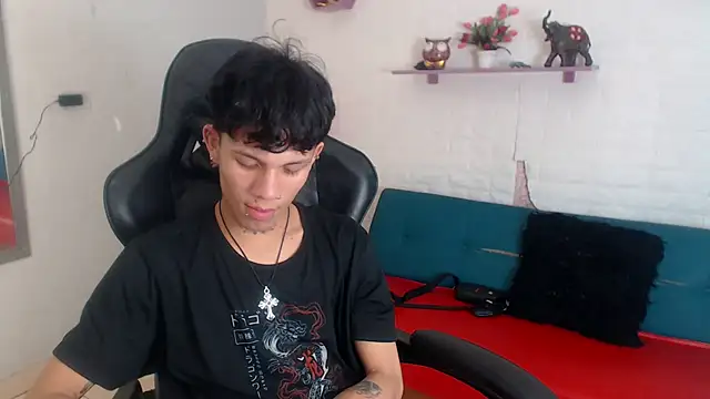 andy dan18 online show from 11/18/25, 03:26