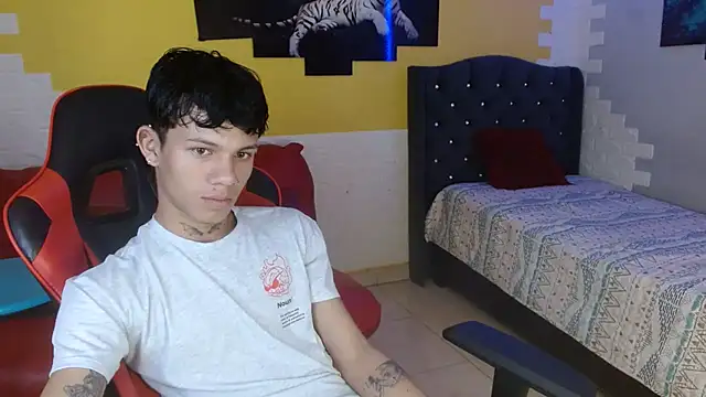 andy dan18 online show from 09/20/25, 02:11