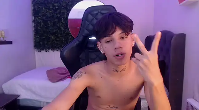 andy dan18 online show from 02/25/25, 03:42