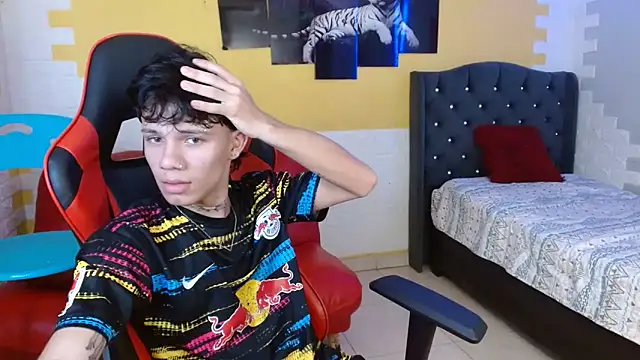 andy dan18 online show from 09/24/25, 02:45