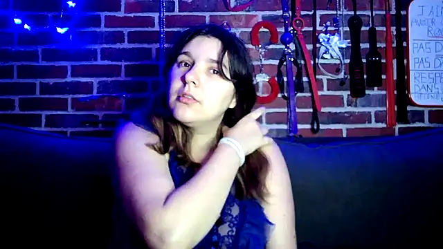 Heleneecesmecs2 online show from 11/17/25, 03:21