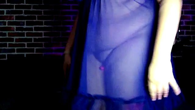 Heleneecesmecs2 online show from 09/13/25, 10:10