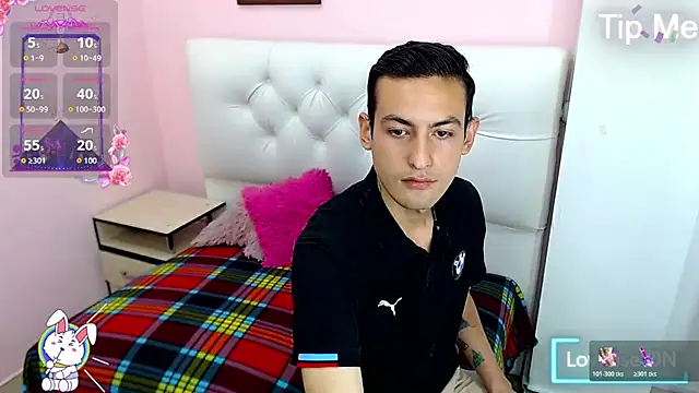 Snapshot of x_daviid_x chatting on 11/25/25, 06:52 x daviid x online show from 11/25/25, 06:52