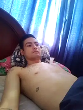 Snapshot of x_daviid_x chatting on 11/20/25, 07:47 x daviid x online show from 11/20/25, 07:47